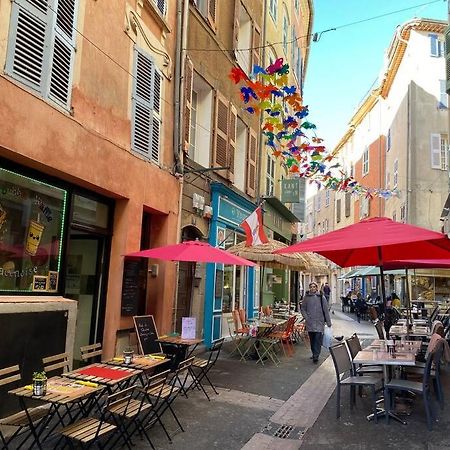 Akropole De Caroline, Central, Lumineux, Calme, Free Parking, Lift, 3 Beds دْراجينْيا المظهر الخارجي الصورة