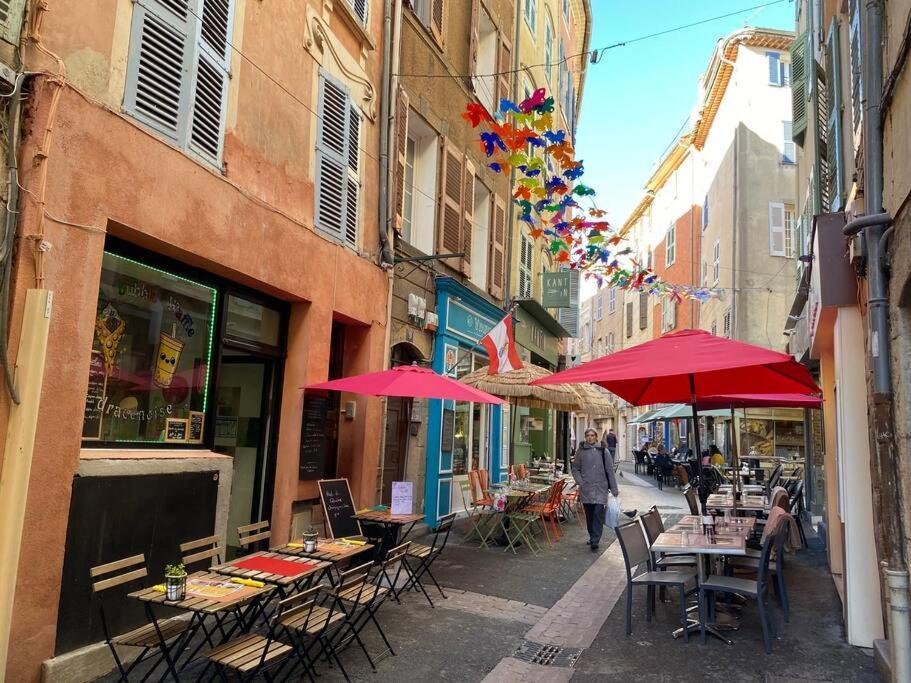Akropole De Caroline, Central, Lumineux, Calme, Free Parking, Lift, 3 Beds دْراجينْيا المظهر الخارجي الصورة
